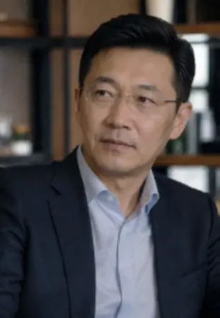 联合创始人李伟